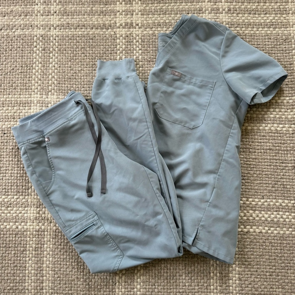 Figs blue jogger and short sleeve outfit set